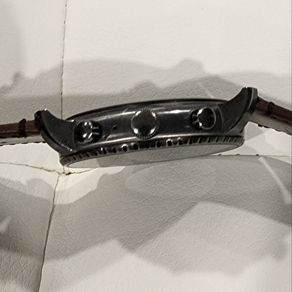 Fossil Explorist HR Gen 4 Smart Watch  Gun Metal and Leather Bands - Picture 9 of 10